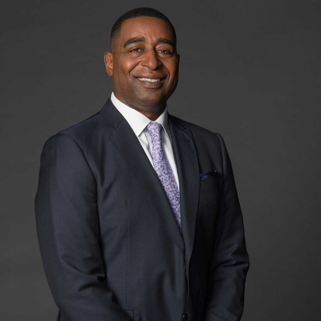 BREAKING NEWS: ohio state Legend Cris Carter Returns as Co-Owner..  In a monumental announcement, ohio state wner management has officially declared that Cris Carter, the legendary WR and long-time face of the franchise, will return to the organization in 2025 as a co-owner….👇👇👇