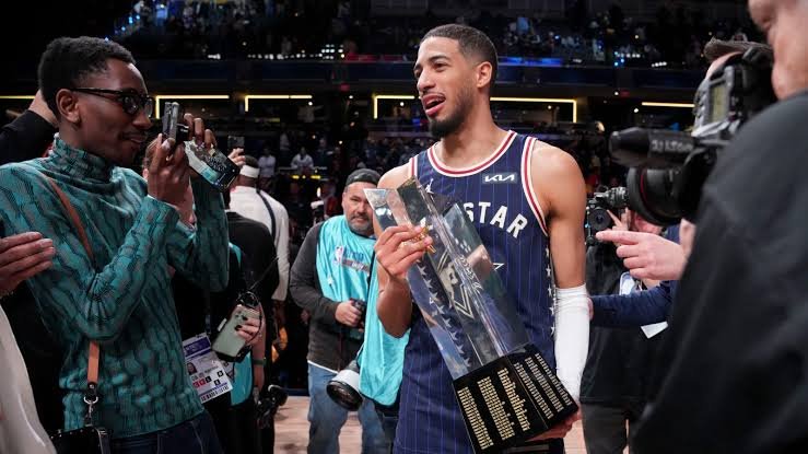 CONGRATULATIONS:Tyrese Haliburton Has Been Recognized As The pacers basketball MVP As he Received A prestigious Award And …