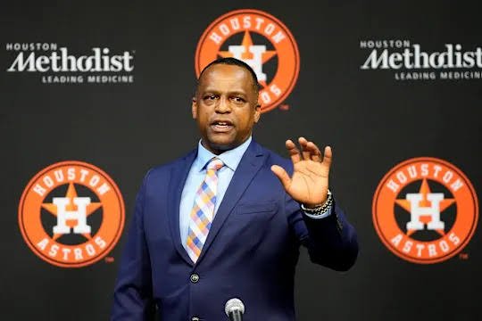 Emotional Departure: As Brilliant Star Player for the Astros Waves Goodbye and Announces His Contract Termination with Houston…