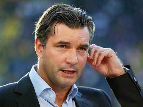 💔 Herzzerreißende Nachrichten aus Dortmund: Die Vereinslegende Michael Zorc wurde mit einer schweren Erkrankung ins Krankenhaus eingeliefert. Die Nachricht erschüttert nicht nur Borussia Dortmund, sondern die gesamte Fußballwelt.
